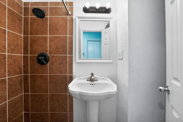 a view of an empty walk in closet