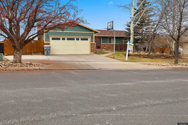 $485,000 | 307 Herschler Avenue, Evanston, WY 82930