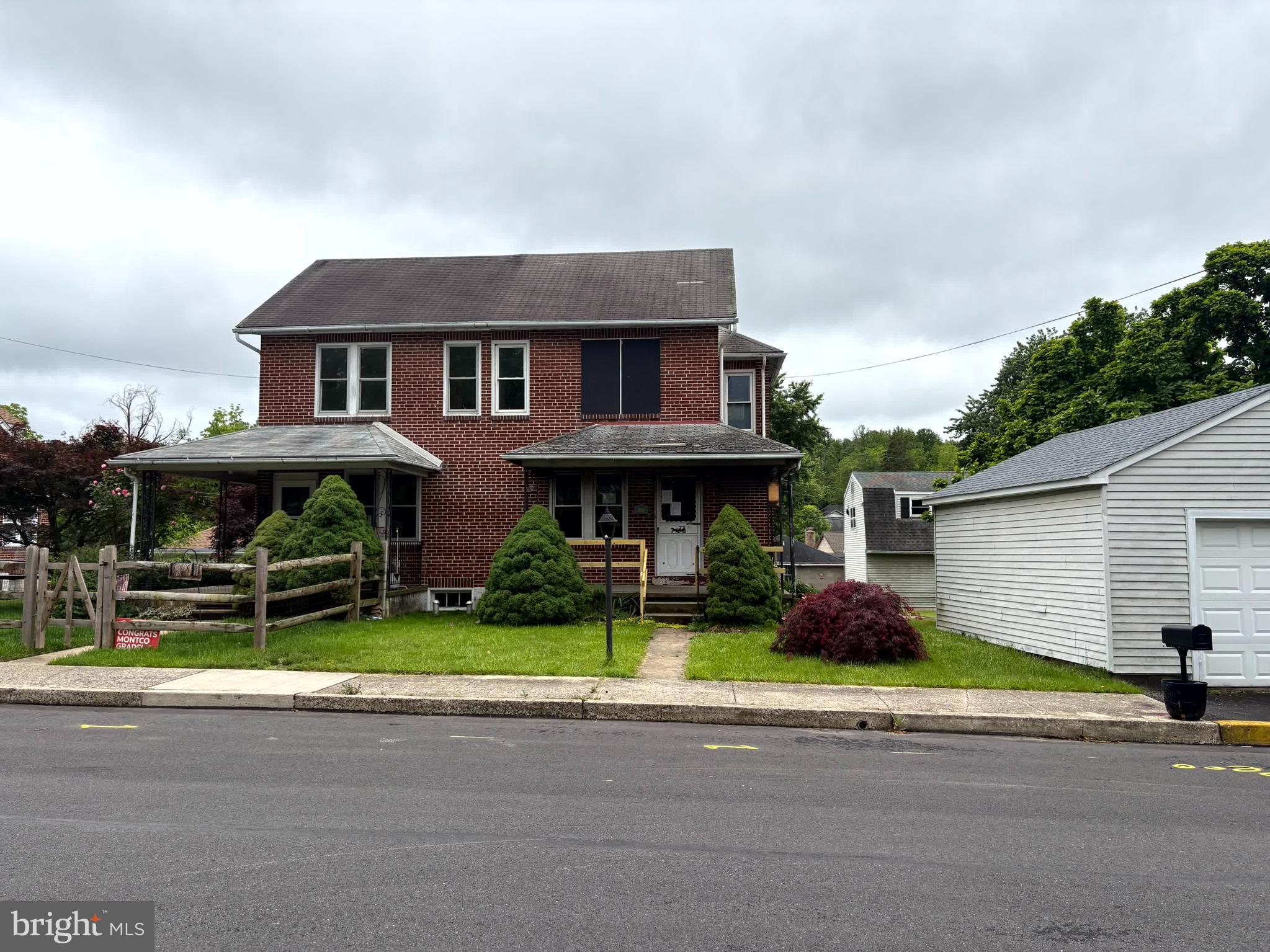 100 Walnut Street Green Lane, PA 18054 - Photo 1 of 33