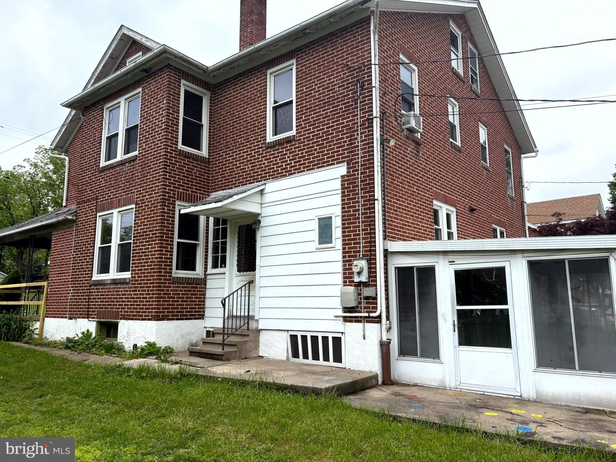 100 Walnut Street Green Lane, PA 18054 - Photo 4 of 33
