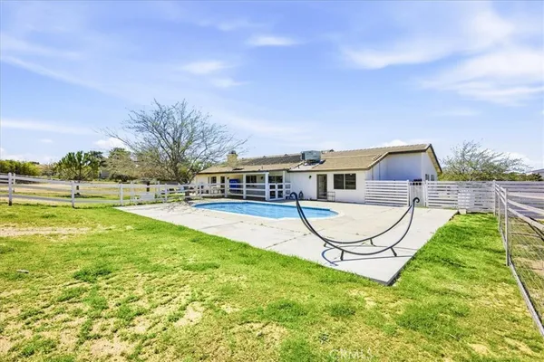 $3,100 | 8325 Beaver Avenue, Phelan, CA 92371