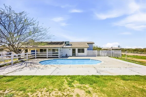 $3,100 | 8325 Beaver Avenue, Phelan, CA 92371