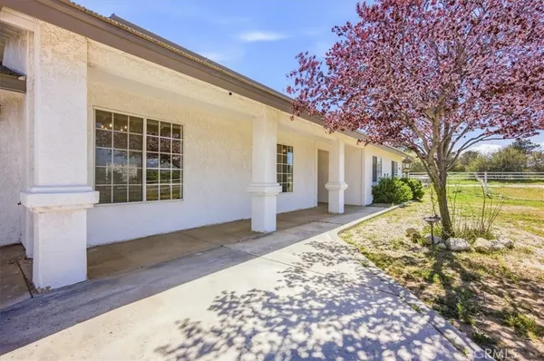 $3,100 | 8325 Beaver Avenue, Phelan, CA 92371