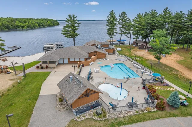 $555,000 | W4231 Vista Mauston Wi 53948, Mauston, WI 53948