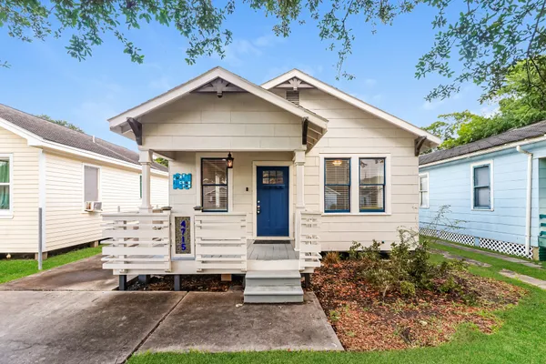 $1,895 | 4715 Avenue P 1/2, Galveston, TX 77551