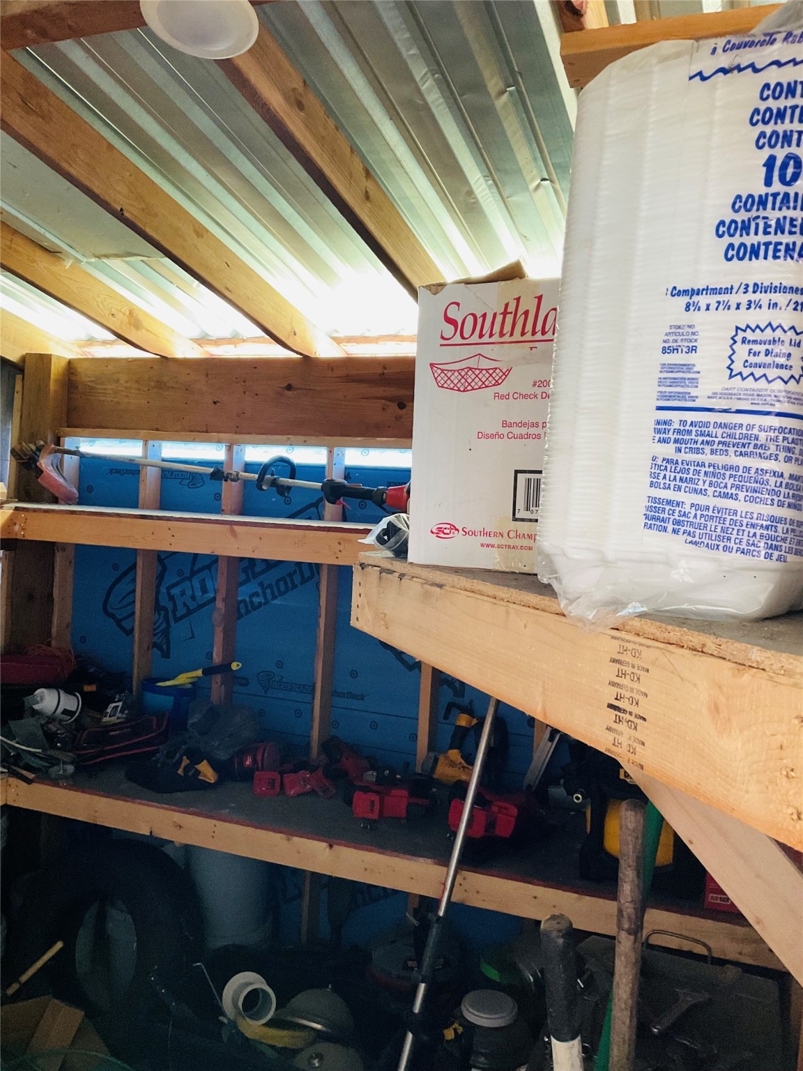 76 County Road 3540 Cleveland, TX 77327 - Photo 15 of 26 a room with musical instruments