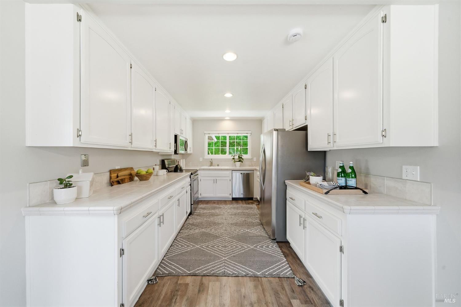 4062 Angeline Court Santa Rosa, CA 95405 - Photo 13 of 39