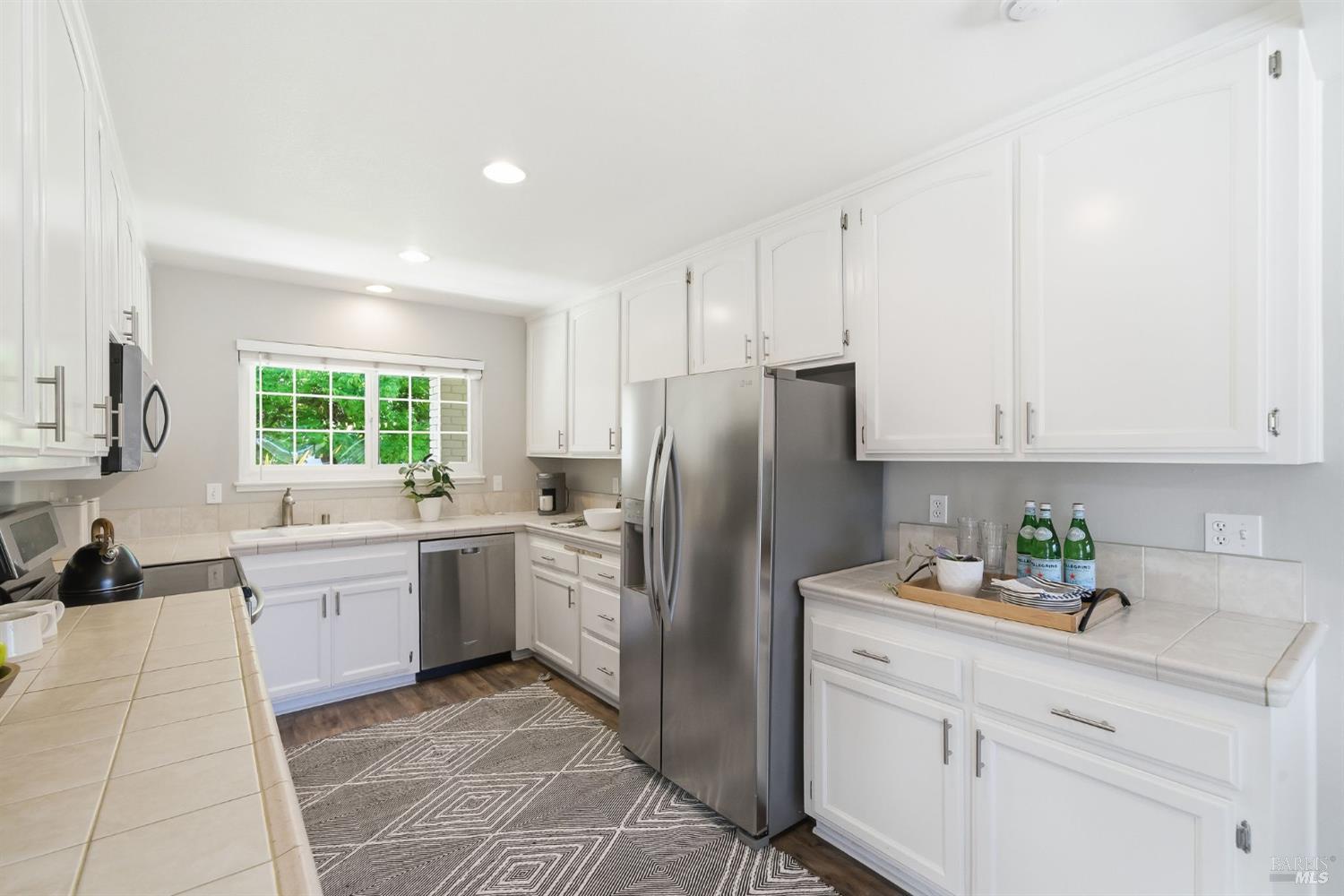 4062 Angeline Court Santa Rosa, CA 95405 - Photo 14 of 39
