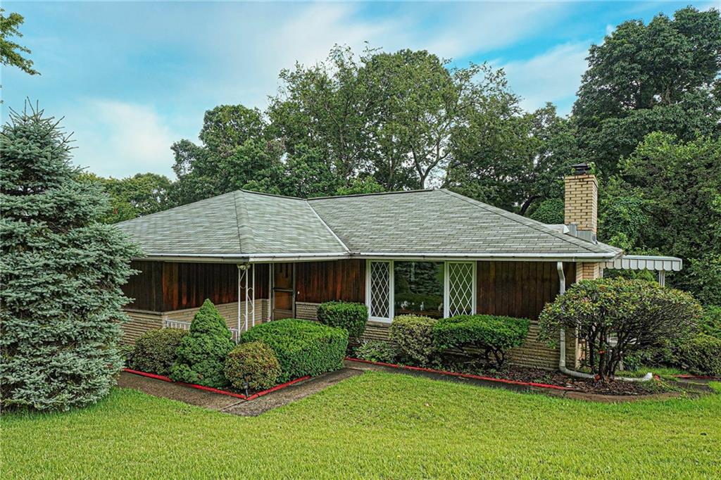 47 Laurel Ridge Road Coraopolis, PA 15108 - Photo 1 of 25 Gallery Image 1