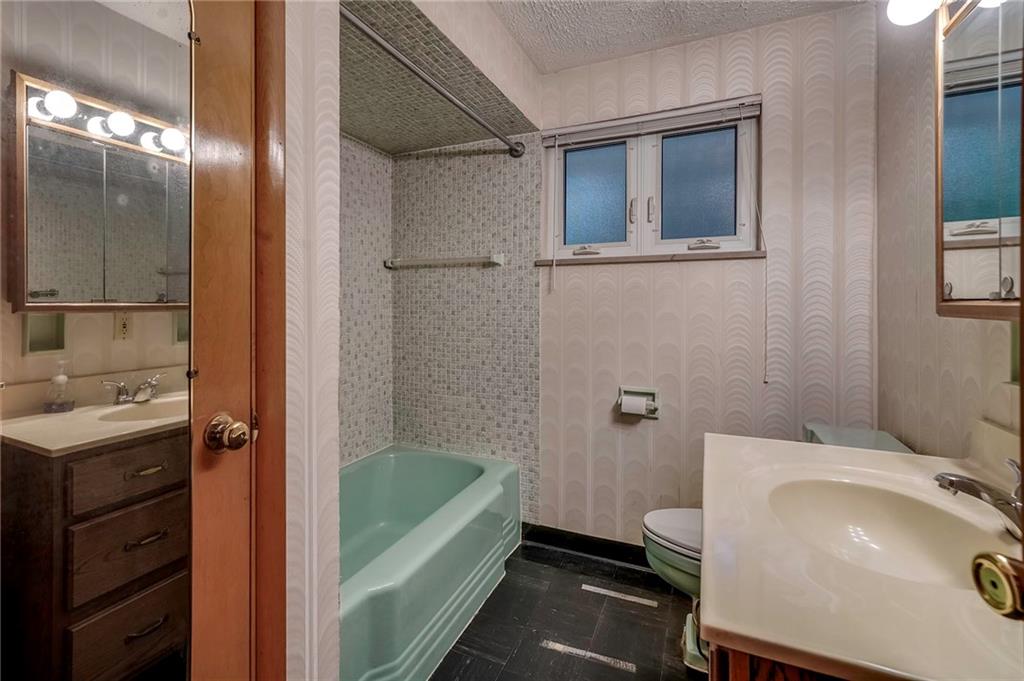 47 Laurel Ridge Road Coraopolis, PA 15108 - Photo 14 of 25 Gallery Image 14