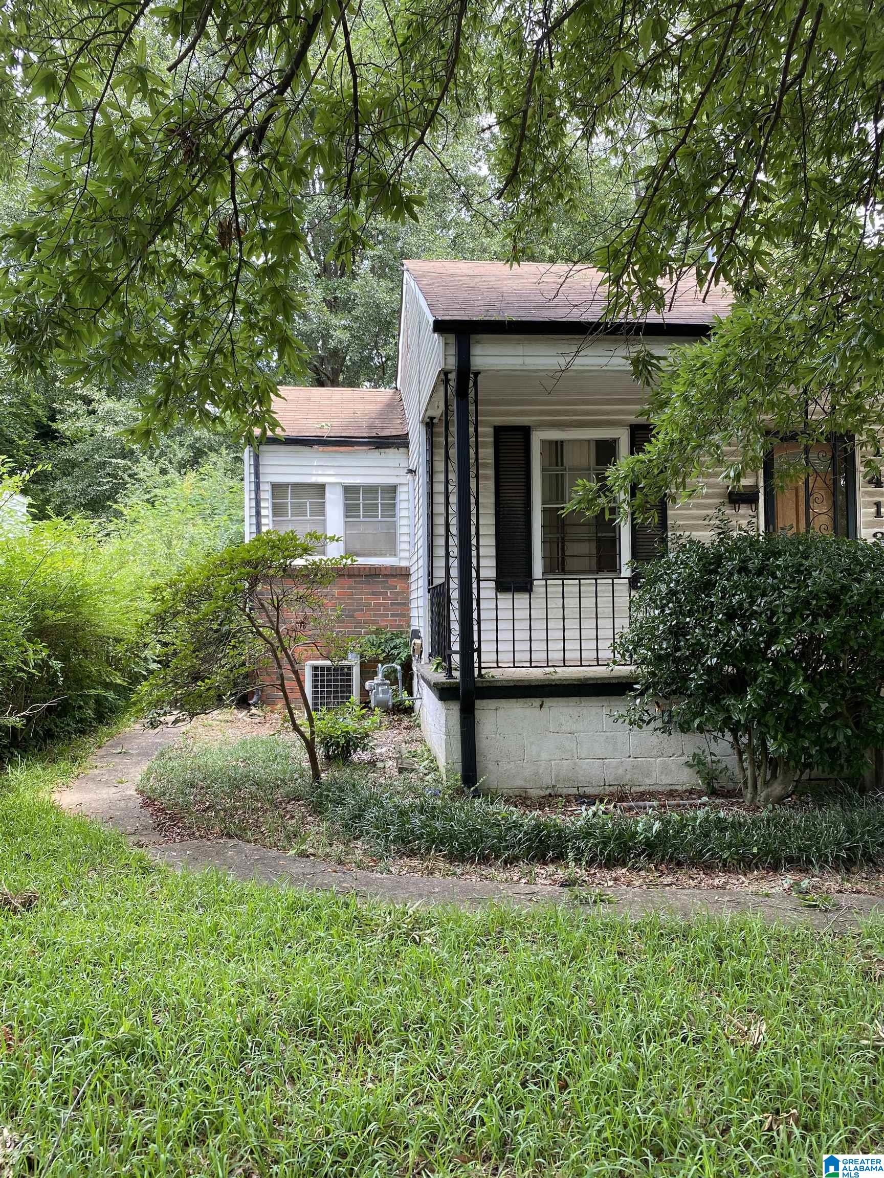 1413 18th Way Southwest Birmingham, AL 35211 - Photo 7 of 9