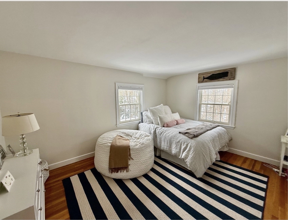 124 Pilgrim Road Wellesley, MA 02481 - Photo 11 of 24