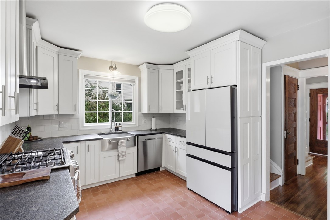 333 Berkeley Street Rochester, NY 14607 - Photo 15 of 50