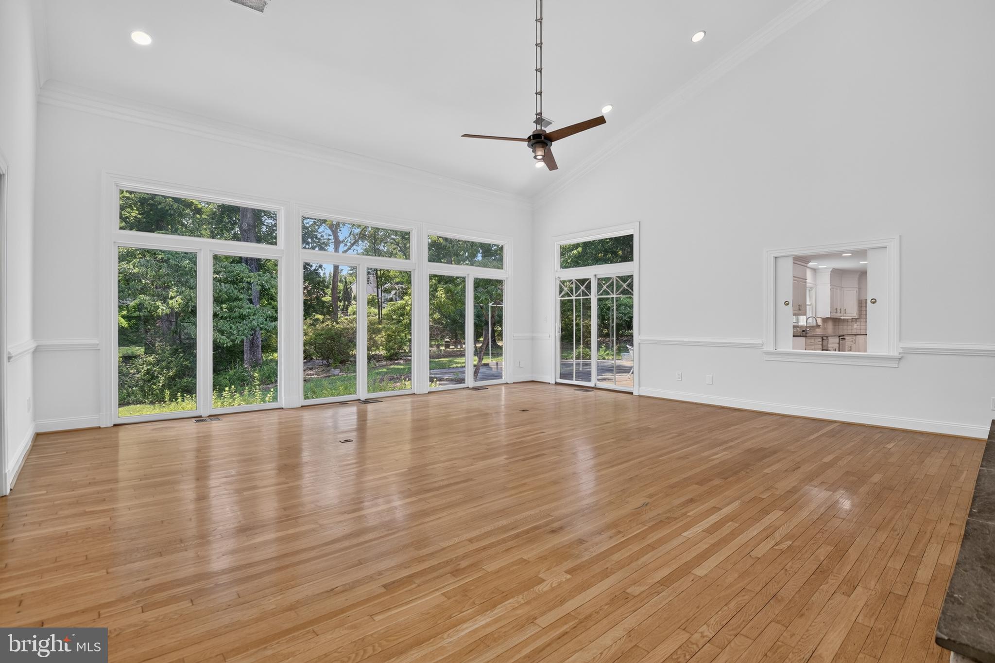 10100 Iron Gate Road Potomac, MD 20854 - Photo 15 of 91