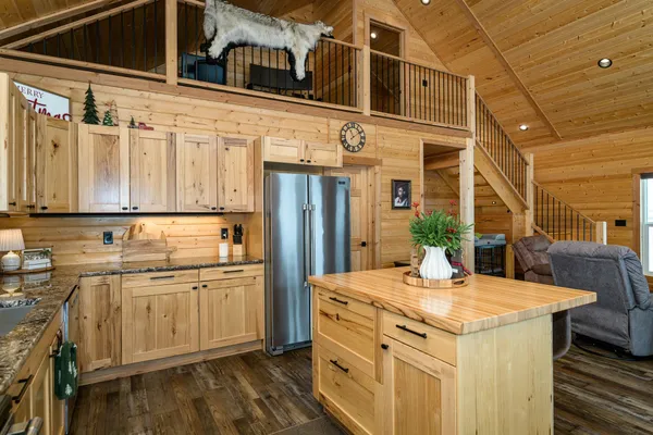 $924,900 | 14750 171st Avenue, Spring Valley, MN 55975