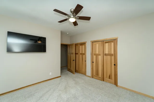 $999,990 | 14750 171st Avenue, Spring Valley, MN 55975