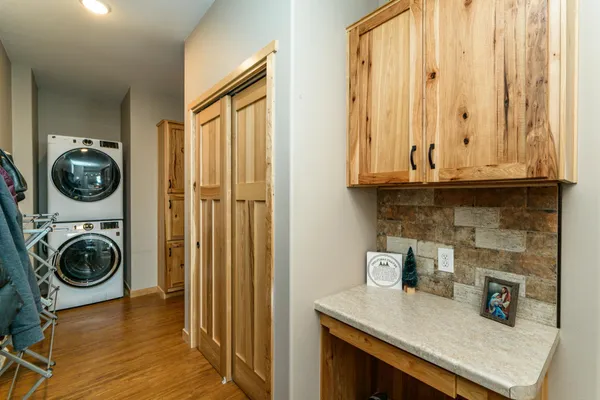 $924,900 | 14750 171st Avenue, Spring Valley, MN 55975