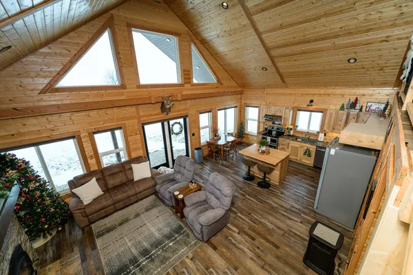 $924,900 | 14750 171st Avenue, Spring Valley, MN 55975