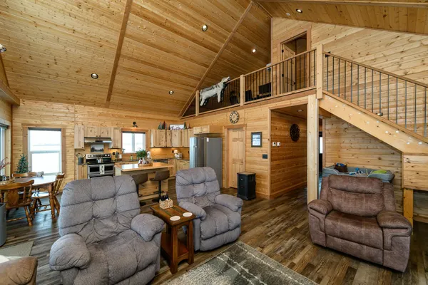 $924,900 | 14750 171st Avenue, Spring Valley, MN 55975