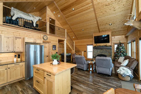 $924,900 | 14750 171st Avenue, Spring Valley, MN 55975