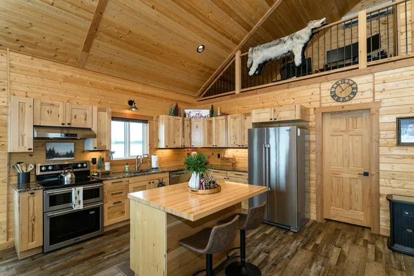 $924,900 | 14750 171st Avenue, Spring Valley, MN 55975