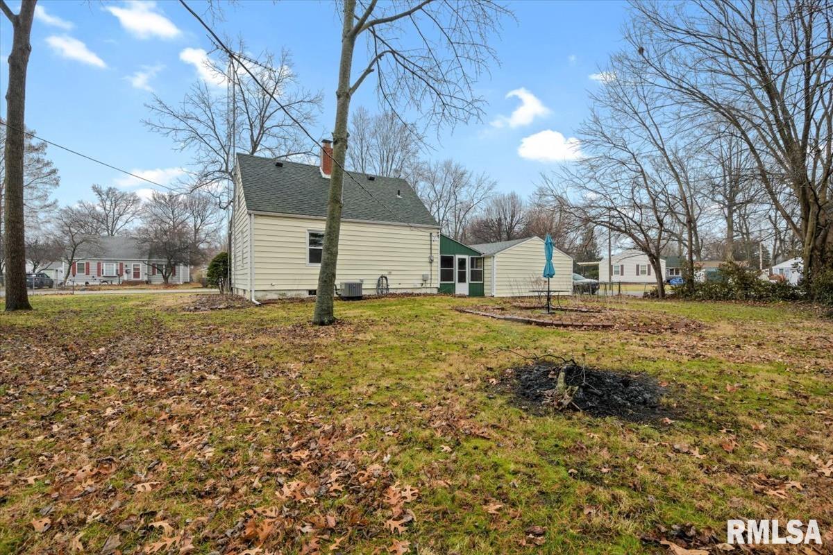2124 East Hood Street Springfield, IL 62703 - Photo 17 of 18