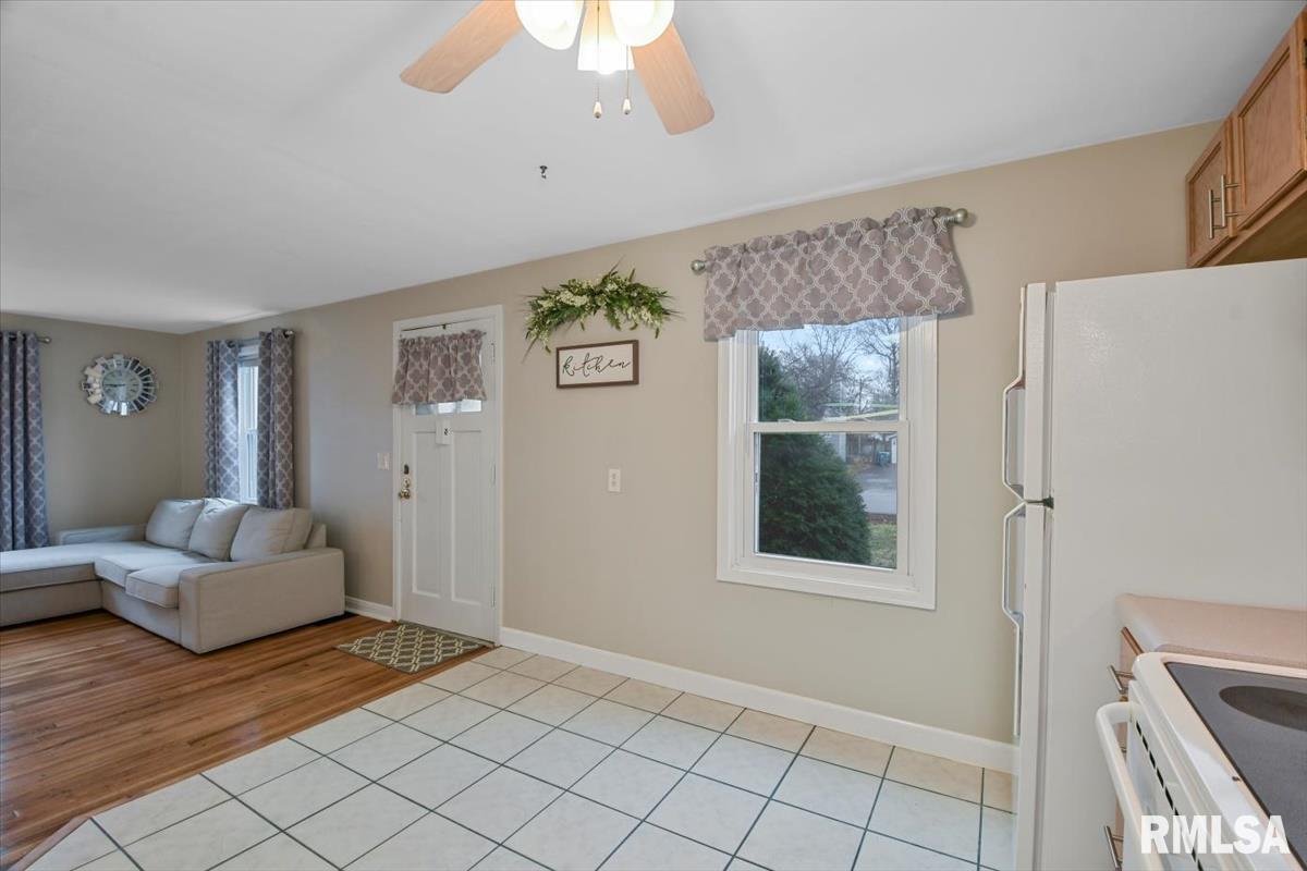 2124 East Hood Street Springfield, IL 62703 - Photo 8 of 18