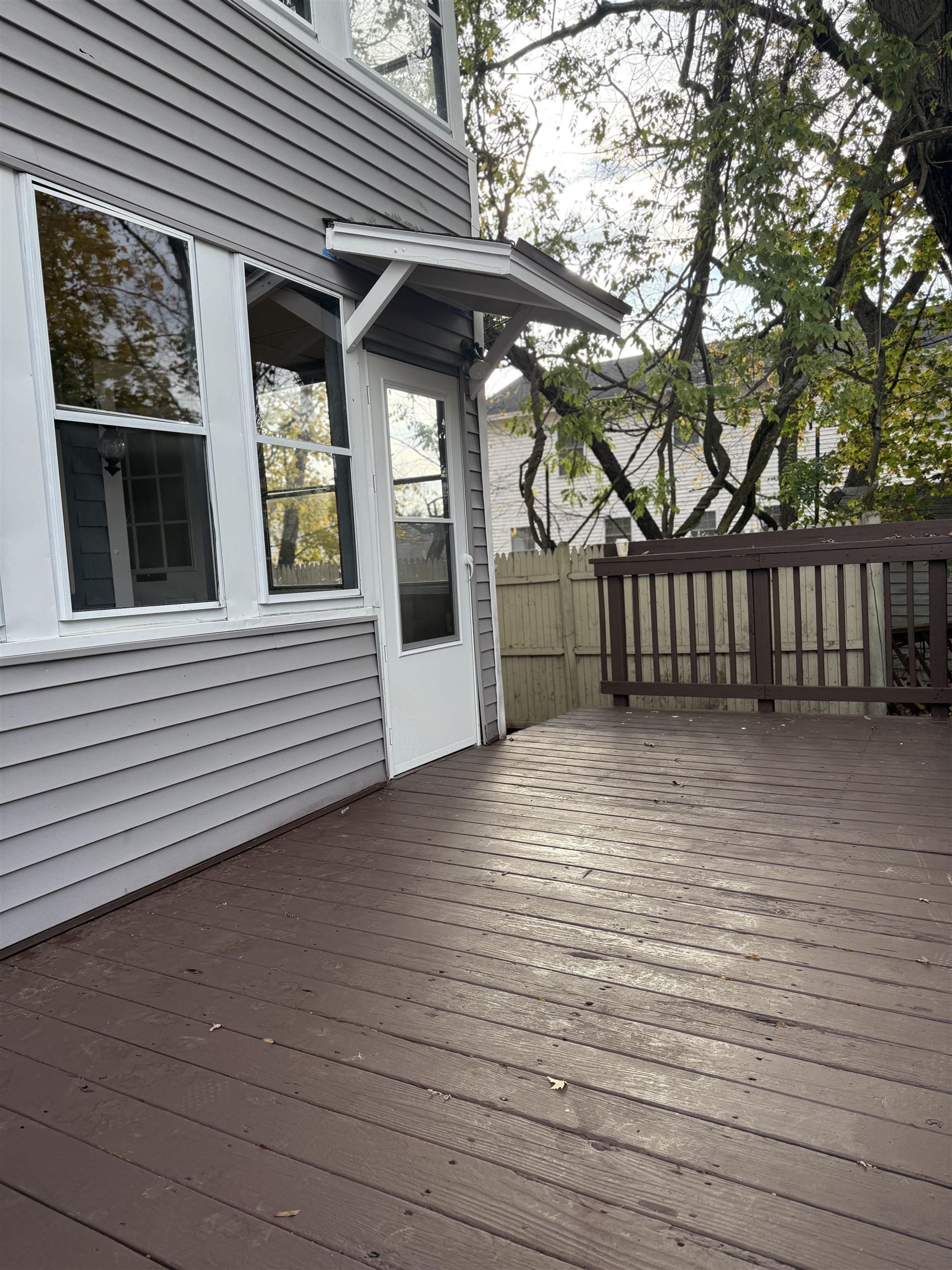 97 Linwood Street Nashua, NH 03060 - Photo 18 of 28