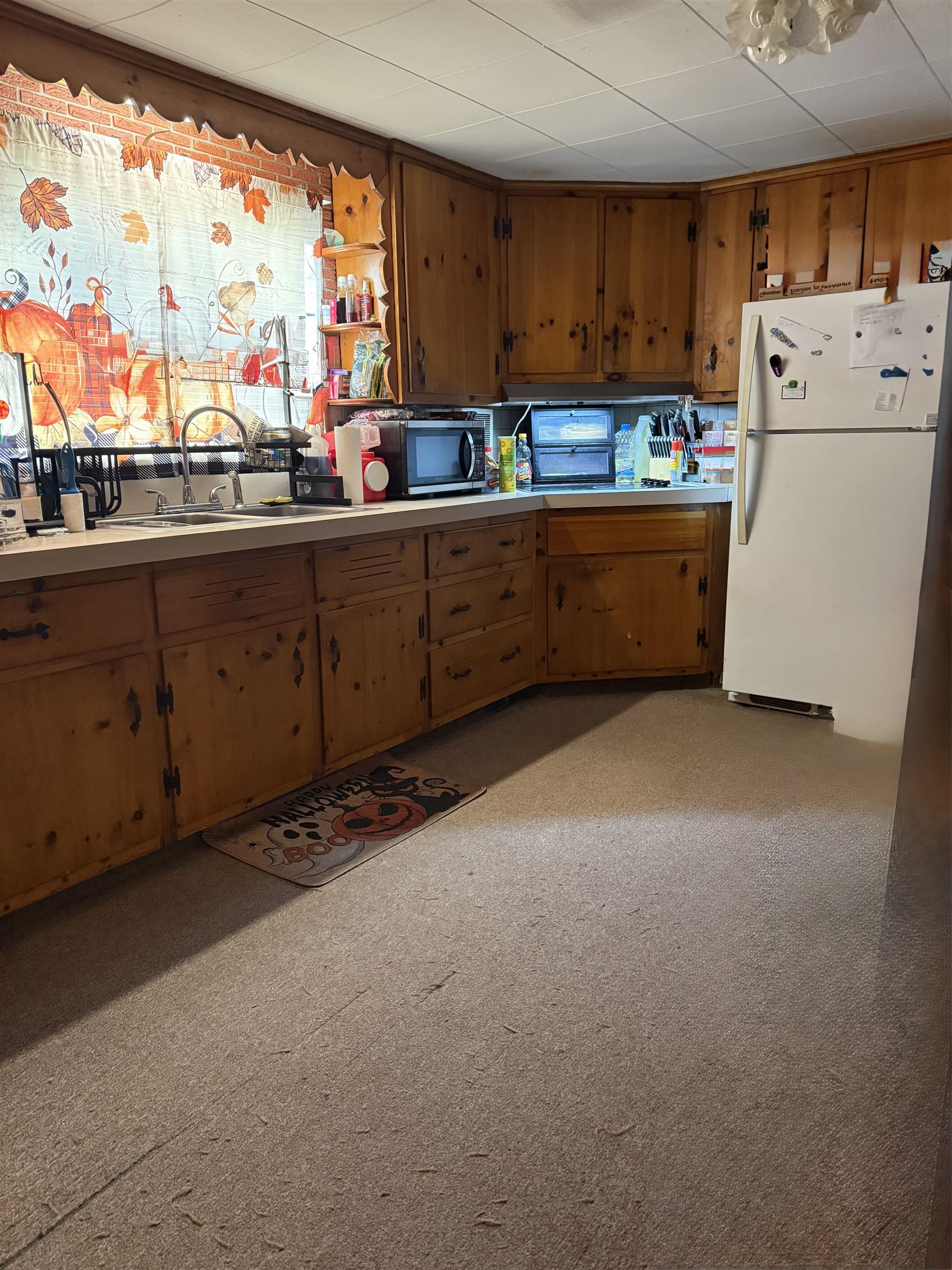 97 Linwood Street Nashua, NH 03060 - Photo 19 of 28