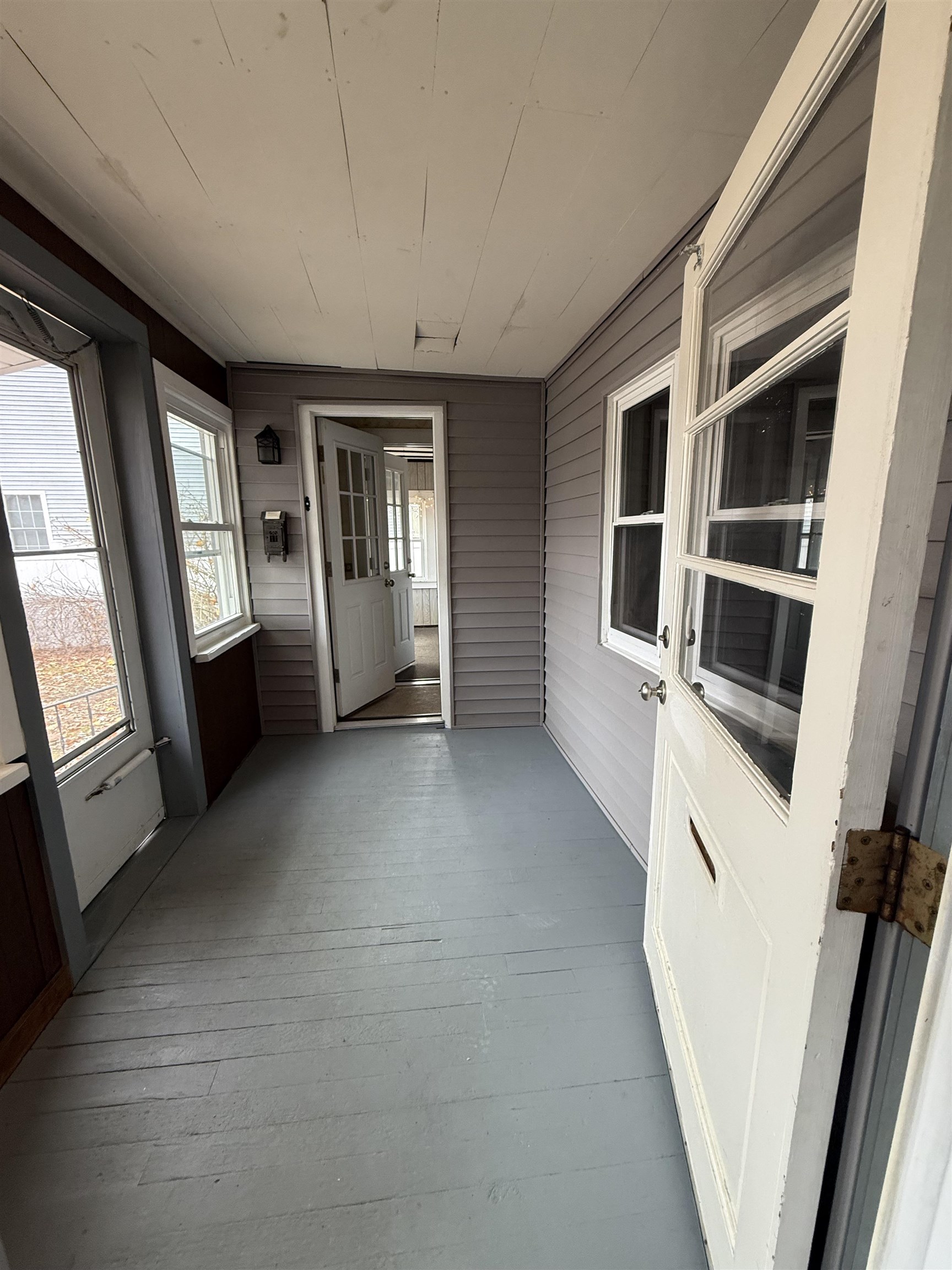 97 Linwood Street Nashua, NH 03060 - Photo 25 of 28