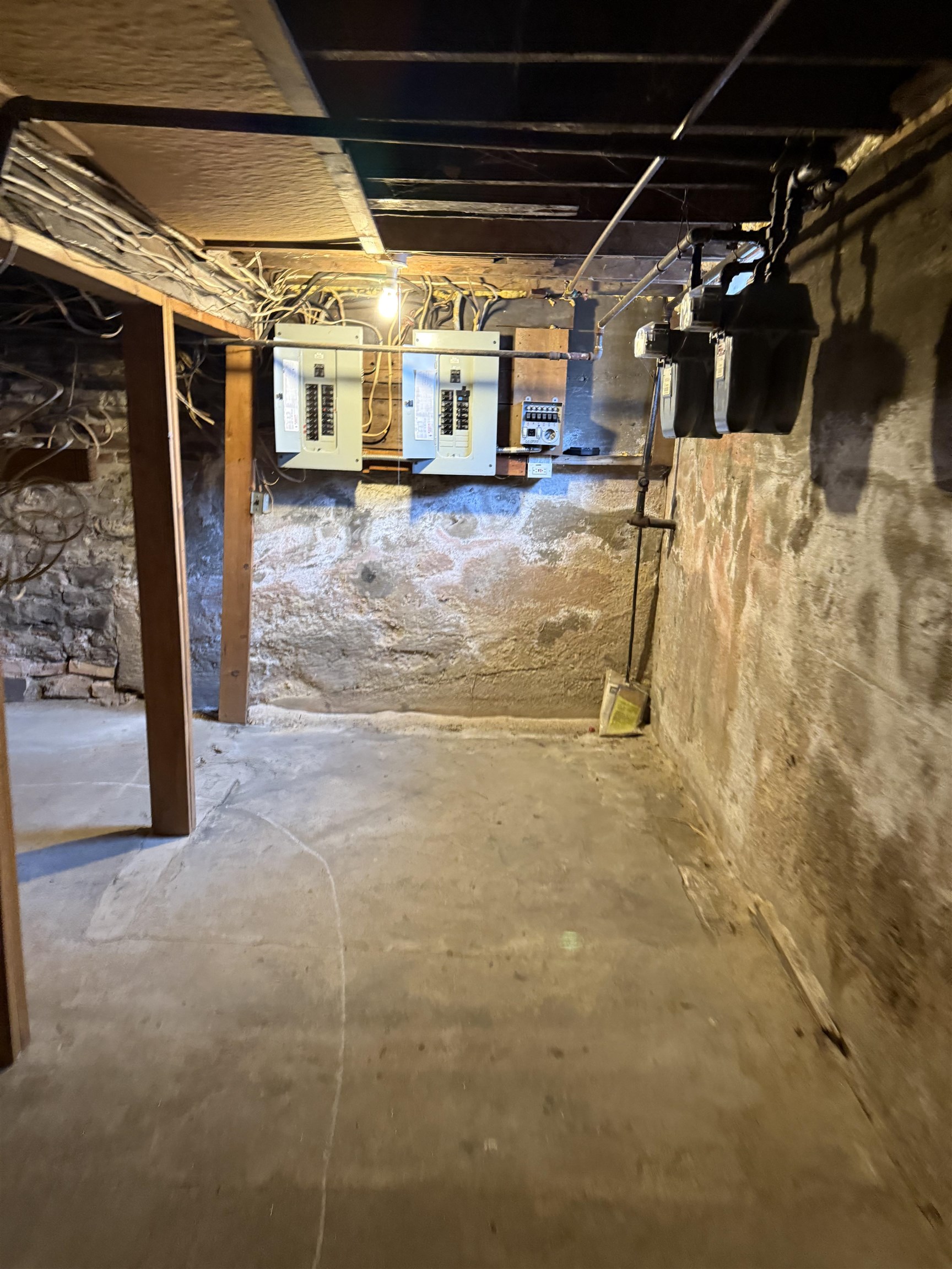 97 Linwood Street Nashua, NH 03060 - Photo 28 of 28