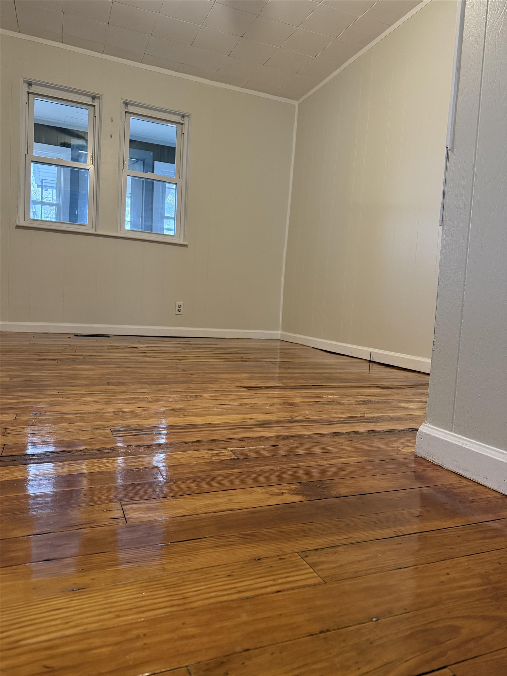 97 Linwood Street Nashua, NH 03060 - Photo 6 of 28