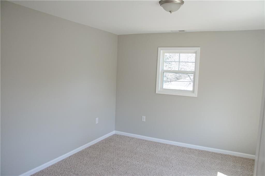 126 Rolling Road Burlington, NC 27217 - Photo 14 of 17 Gallery Image 14