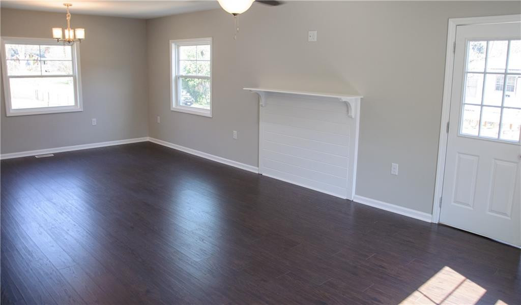 126 Rolling Road Burlington, NC 27217 - Photo 2 of 17 Gallery Image 2