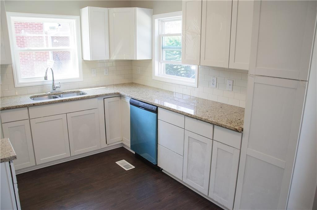 126 Rolling Road Burlington, NC 27217 - Photo 5 of 17 Gallery Image 5