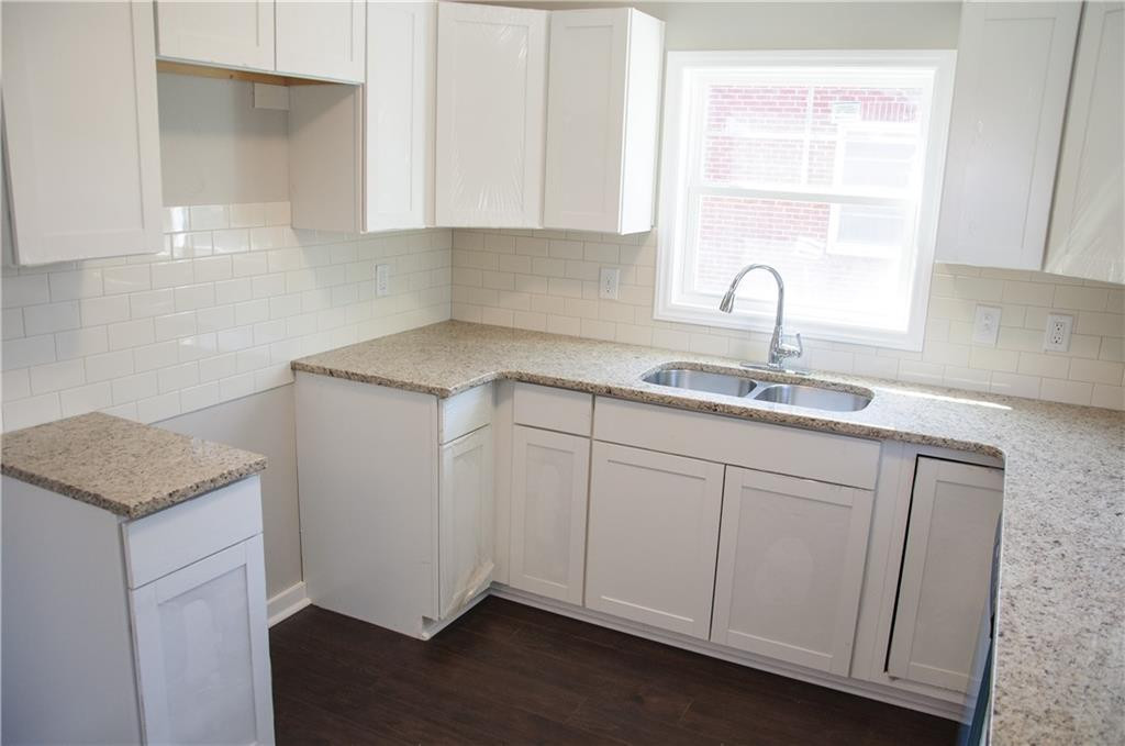 126 Rolling Road Burlington, NC 27217 - Photo 6 of 17 Gallery Image 6