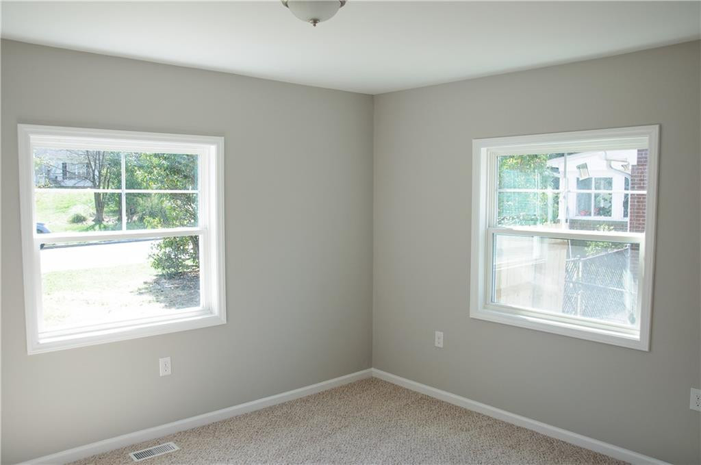 126 Rolling Road Burlington, NC 27217 - Photo 7 of 17 Gallery Image 7