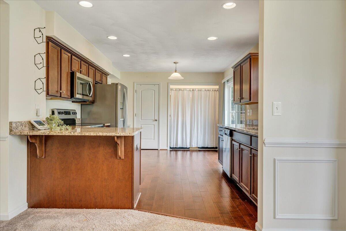 427 Cambridge Ct Road Vinton, VA 24179 - Photo 14 of 46 14-MIB09867