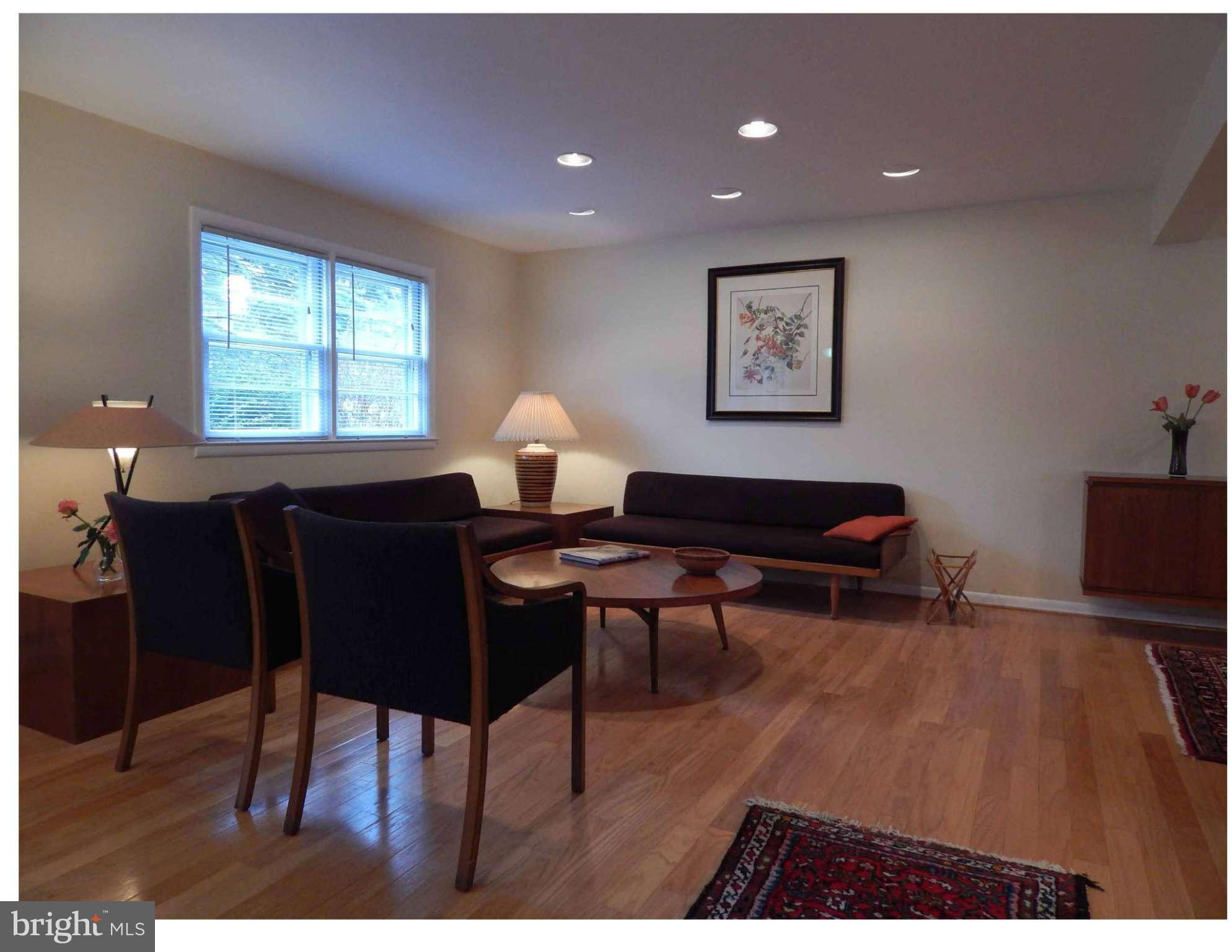 514 Epsom Road Baltimore, MD 21286 - Photo 16 of 30 Family Room
