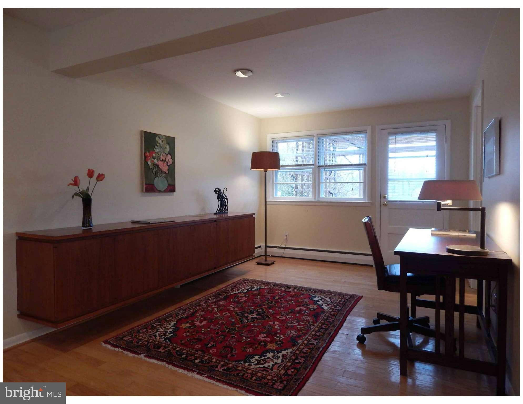 514 Epsom Road Baltimore, MD 21286 - Photo 17 of 30 Family Room