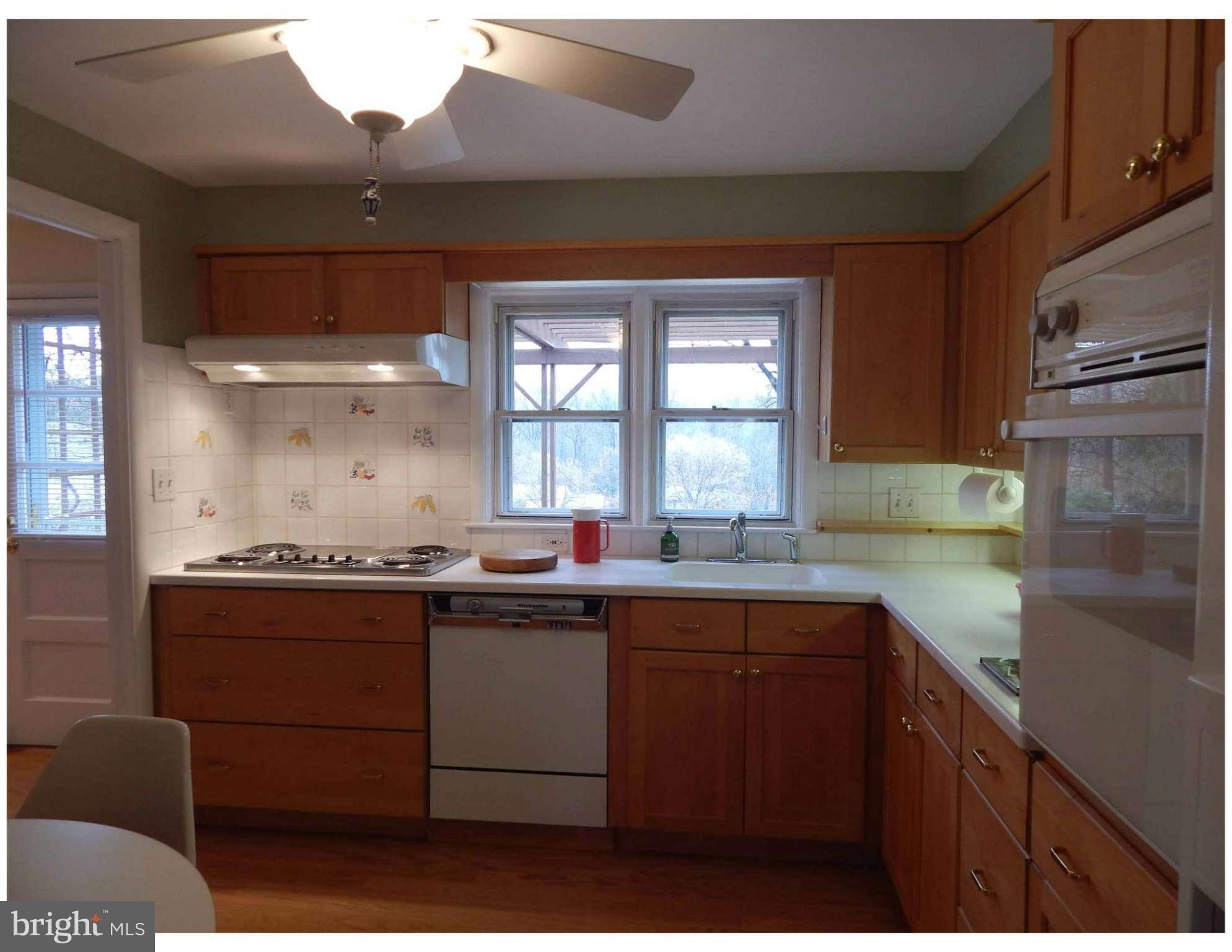 514 Epsom Road Baltimore, MD 21286 - Photo 20 of 30 Kitchen