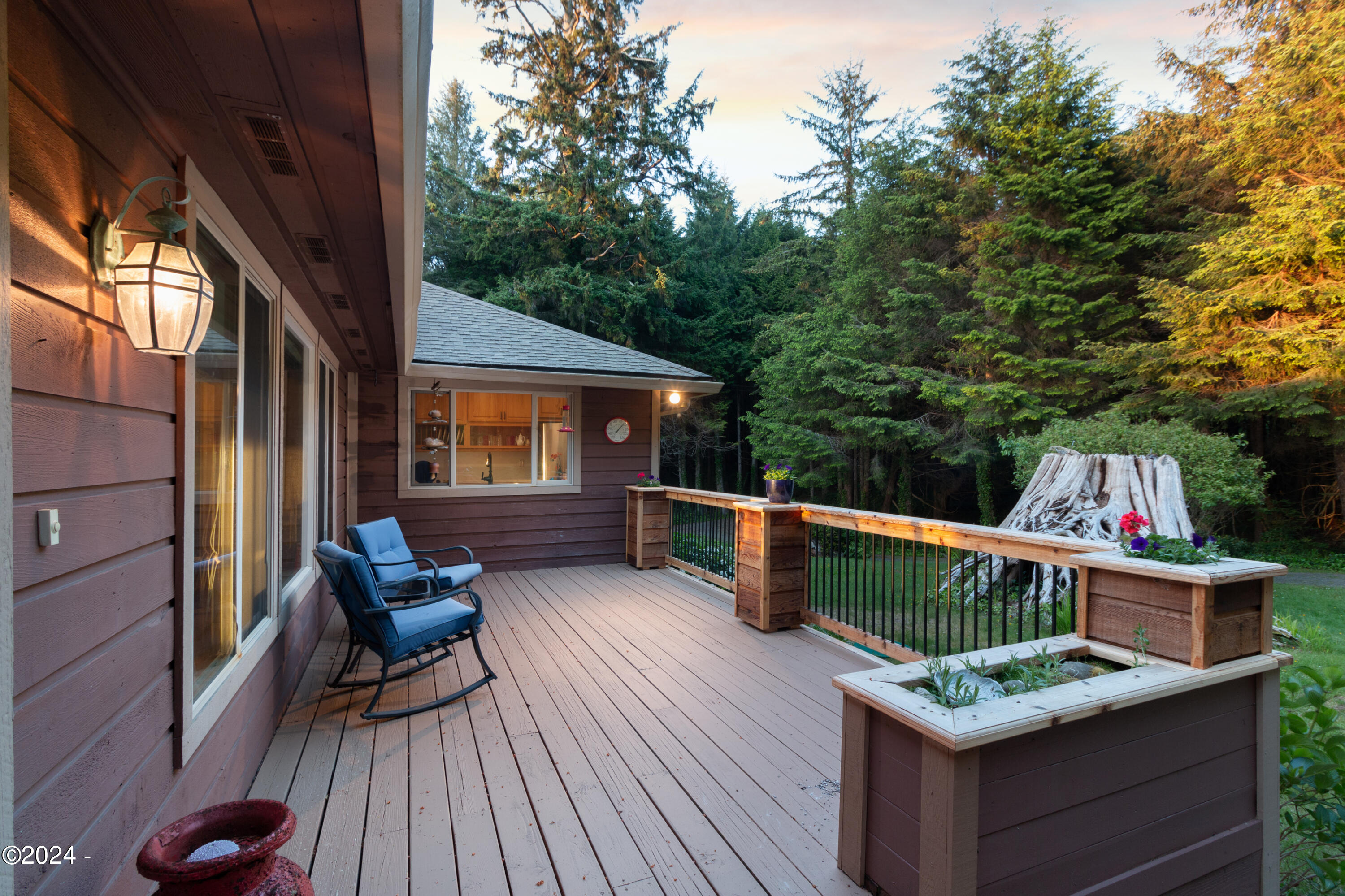 2275 Highway 101 Depoe Bay, OR 97341 - Photo 14 of 61 Updated Deck w/Planters
