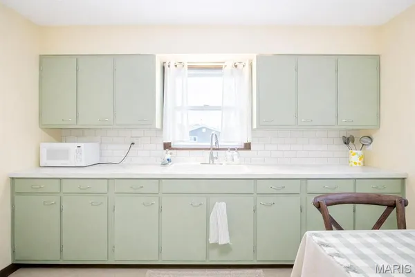 $134,000 | 319 East Schuetz Street, Lebanon, IL 62254