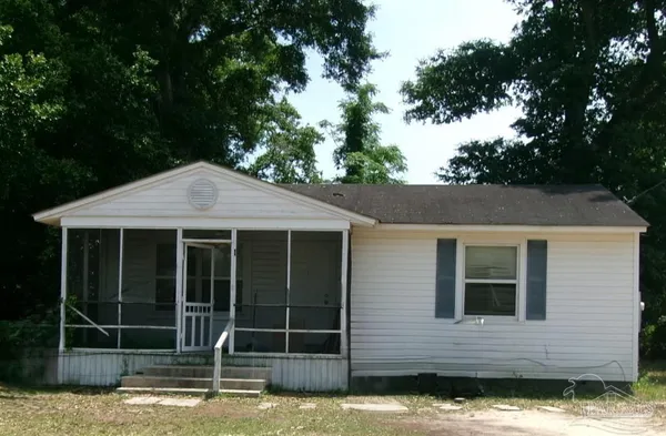 $1,085 | 324 Chaseville Street, Pensacola, FL 32507