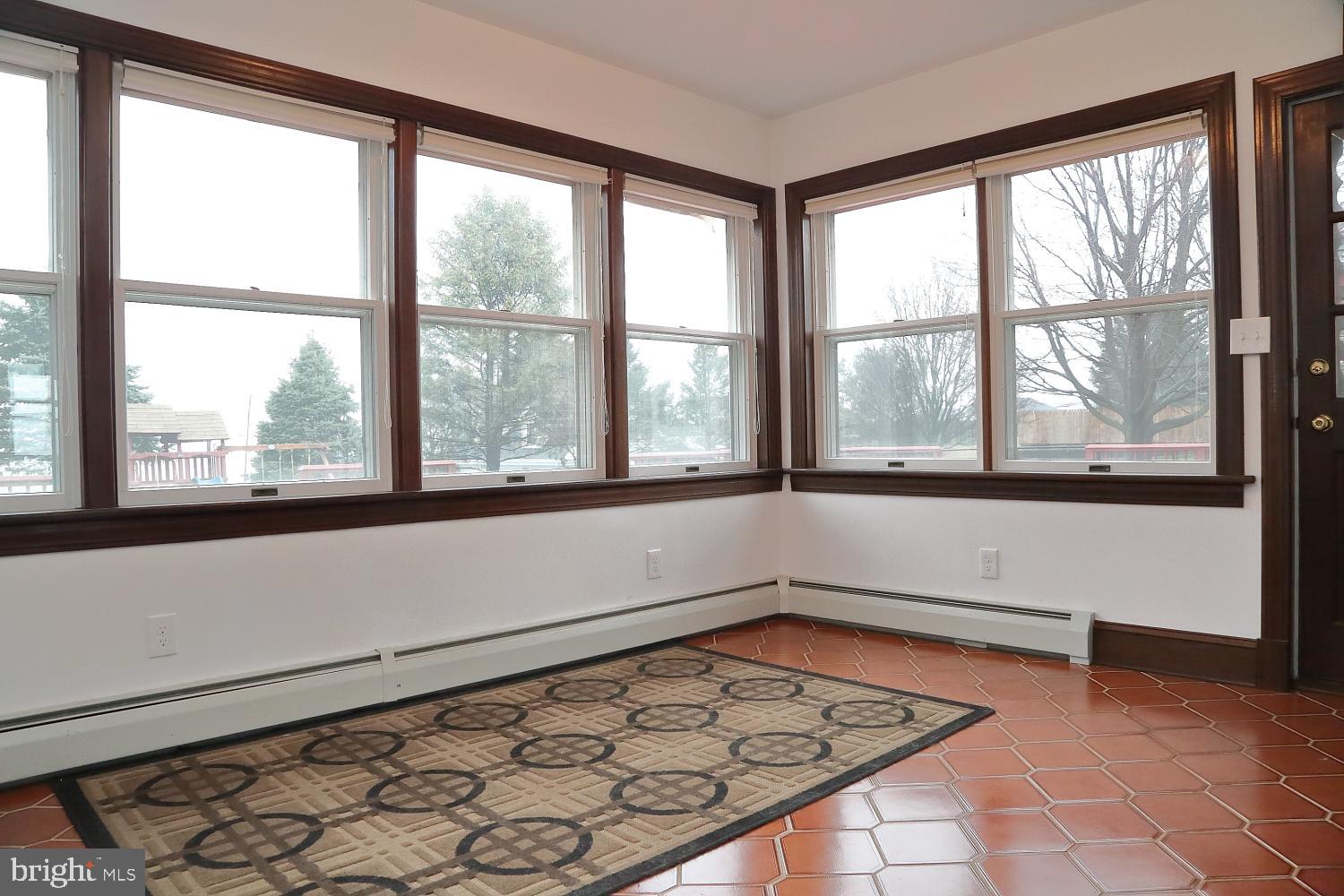 631 Ridgeview Road South Elizabethtown, PA 17022 - Photo 17 of 38 Sunroom