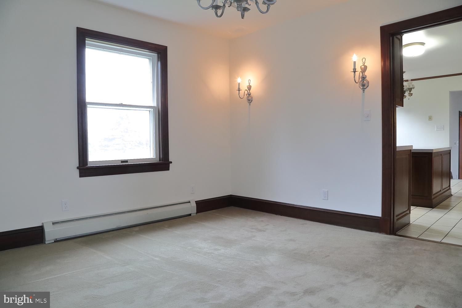 631 Ridgeview Road South Elizabethtown, PA 17022 - Photo 6 of 38 Living Room