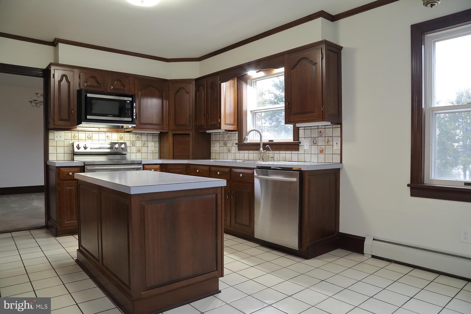 631 Ridgeview Road South Elizabethtown, PA 17022 - Photo 9 of 38 Kitchen