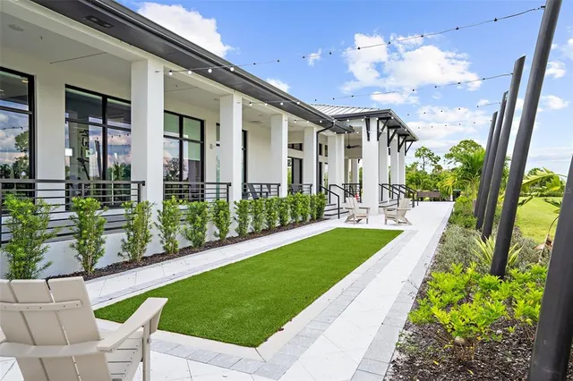 $385,000 | 12333 Asana Court, Venice, FL 34293