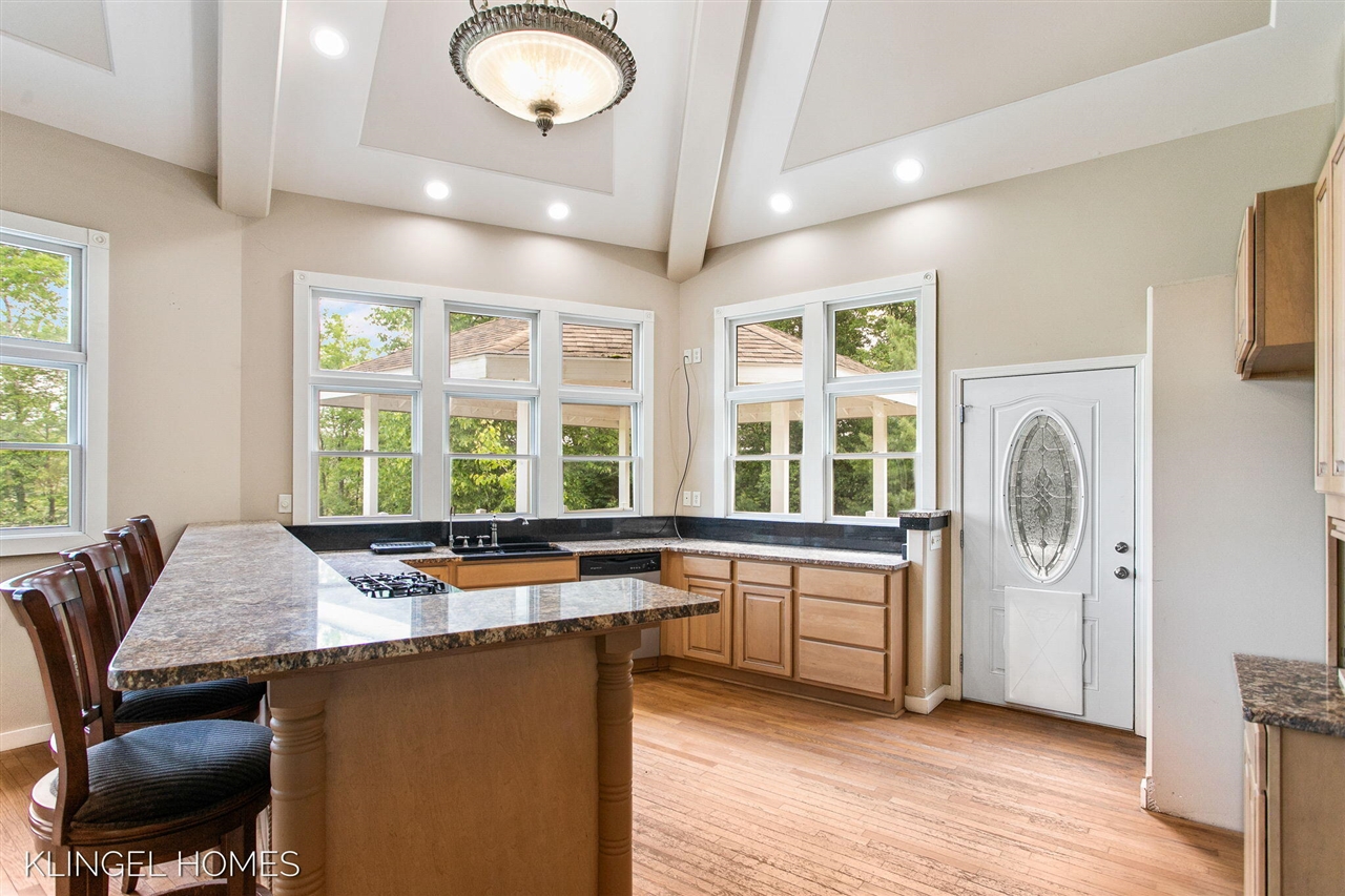 706 West Skeels Road Montague, MI 49437 - Photo 7 of 44 Gallery Image 7