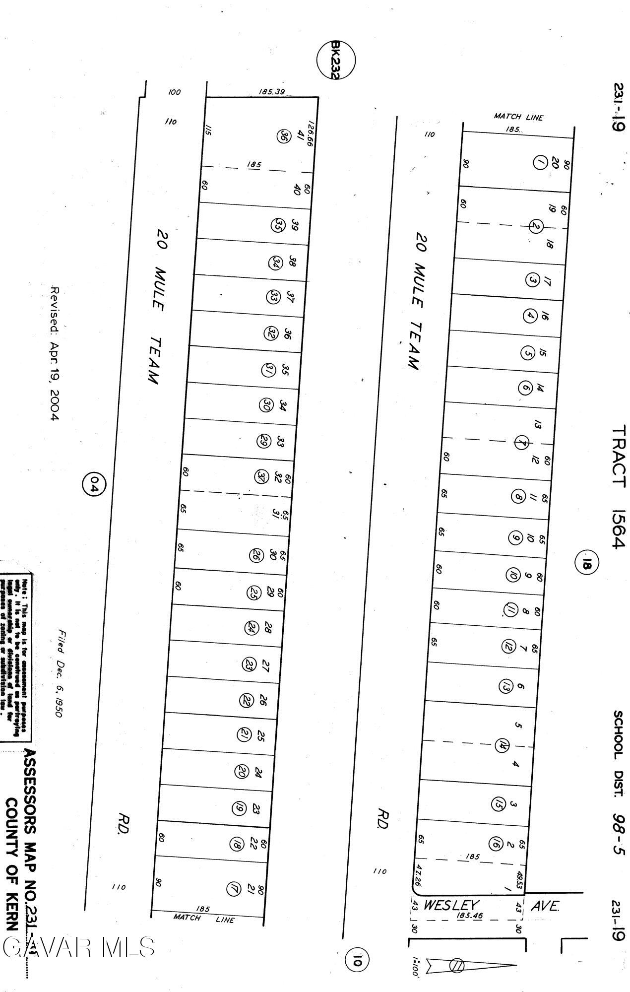 26081 Twenty Mule Team Road Boron, CA 93516 - Photo 3 of 3 a view of a living room with furniture and wooden floor
